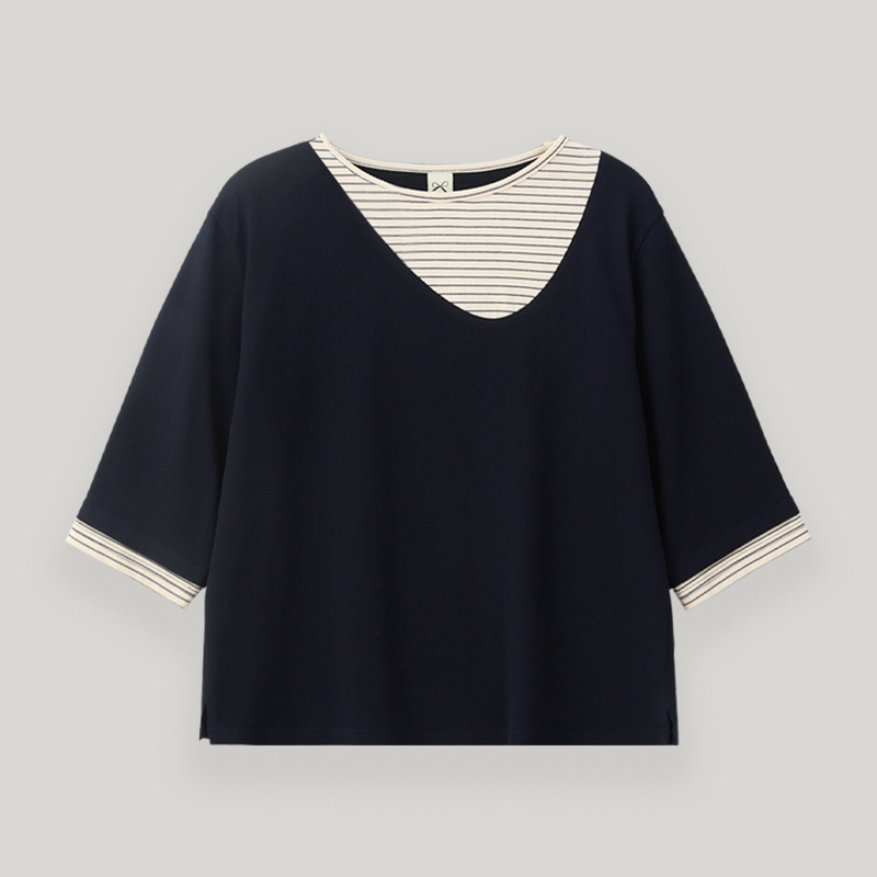 UBEIGE(ユーベイジ)の「Navy Layered PK Tee(Tops)」