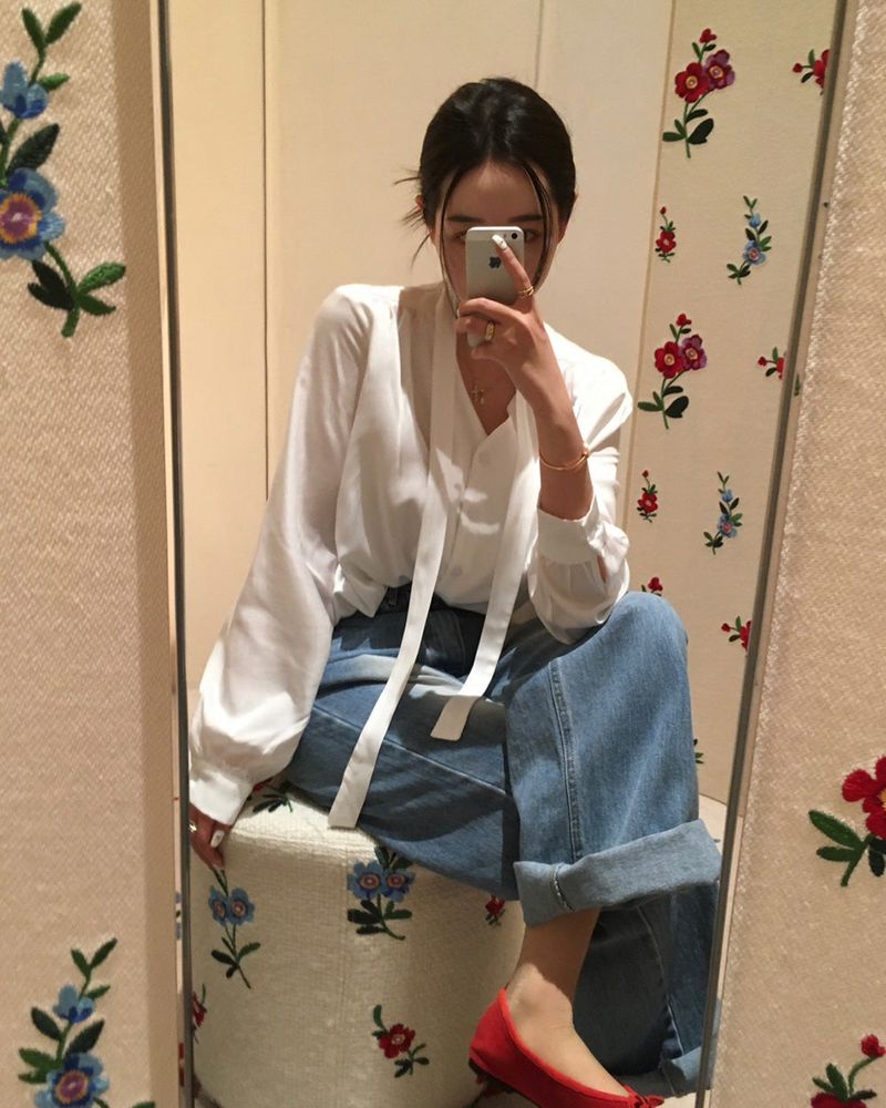 [Bellide made] Denzel silk V-neck blouse with tie
