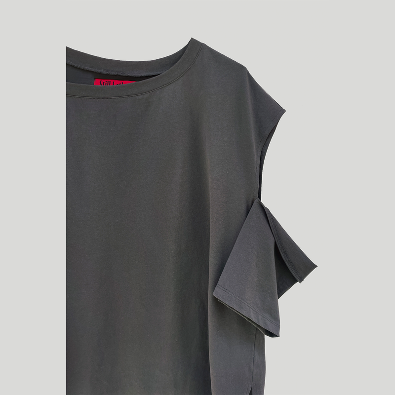 SLIP NECK OVERLOCKED TEE