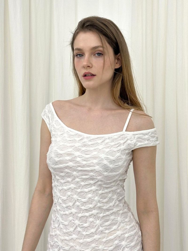 ONE-SHOULDER WRINKLE DRESS / WHITE
