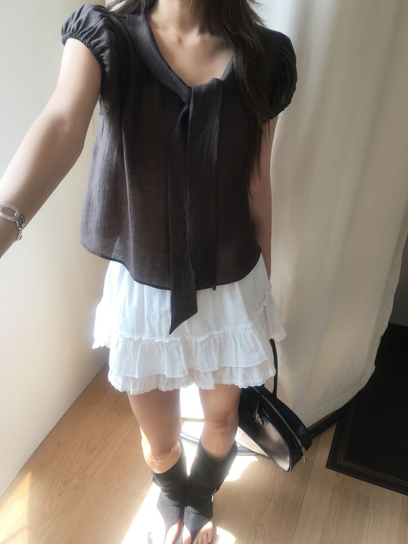 Minu lace mini skirt