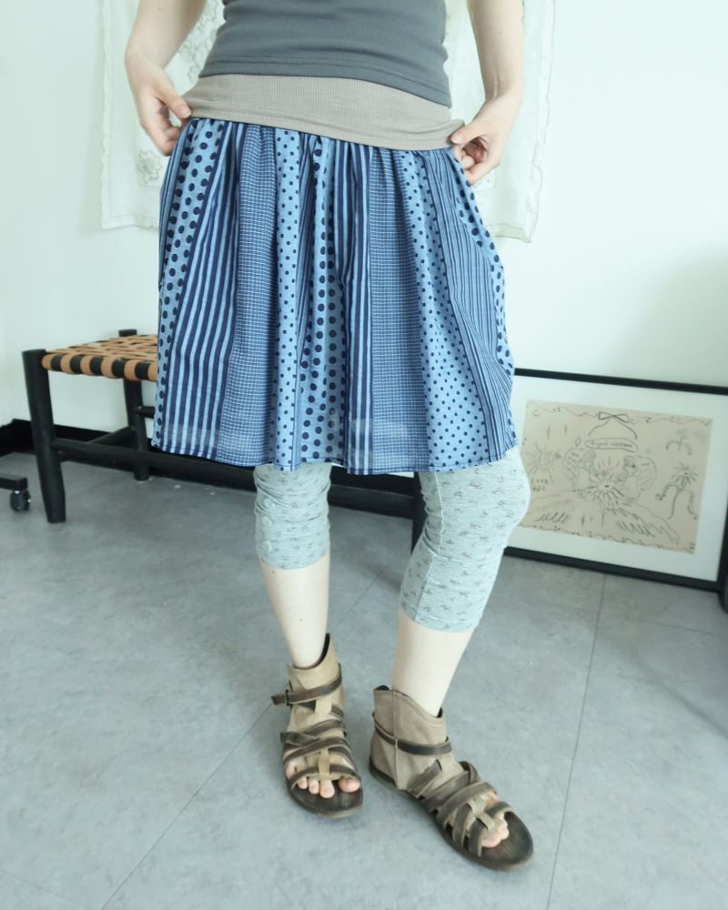 FLOWER BUTTON MIDI LEGGINGS