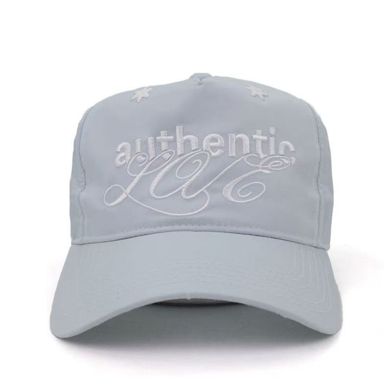 neversaynever®︎（ネバーセイネバー）の「オーセンティックラブ ナイロンキャップ スカイブルー（帽子）」