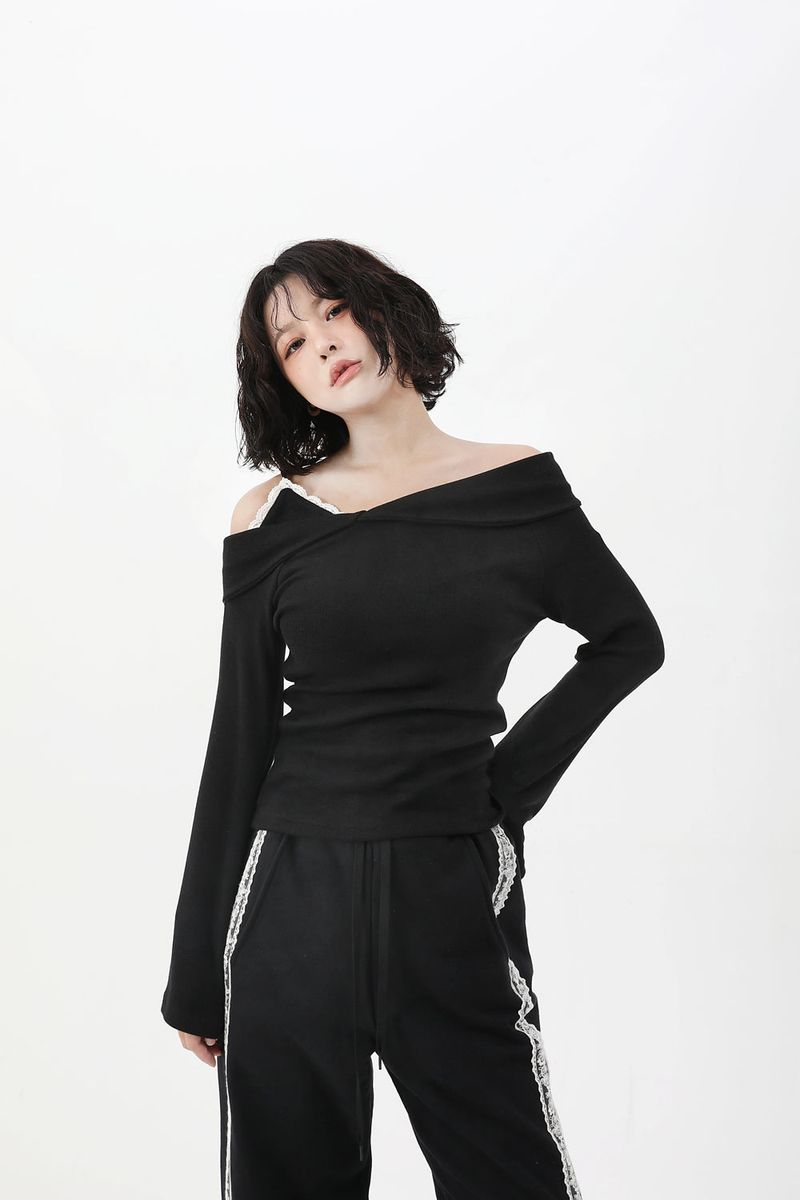Lace Offshoulder Slim T-shirt
