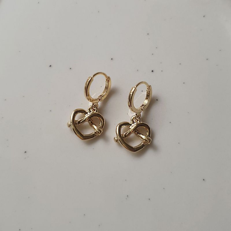  プレッツェル ハギーズ ピアス - Gold Color