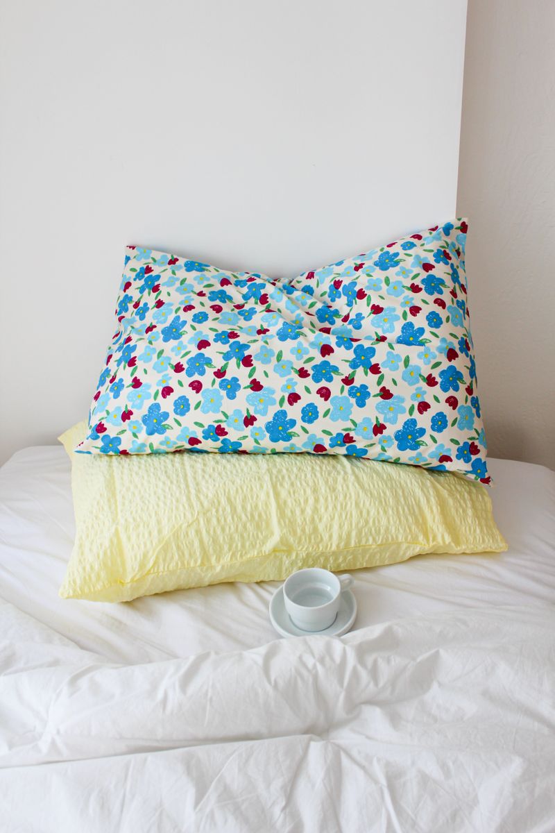Bombom Flower Pillow cover