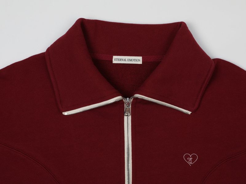 ROUND TWO WAY COLLAR ZIP (WINE RED)