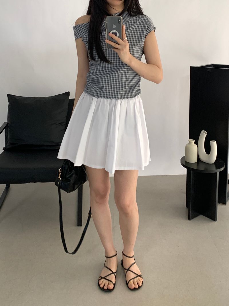 Barrier flare mini skirt