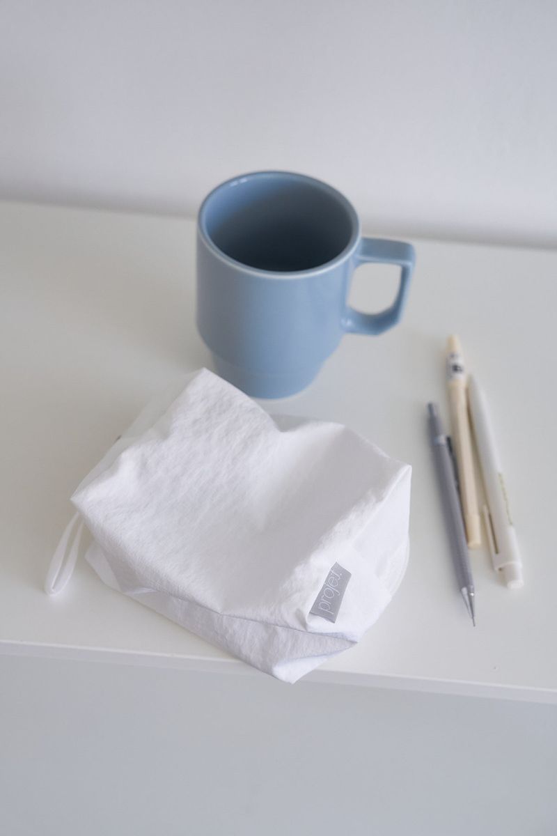puff pouch (white_nylon)
