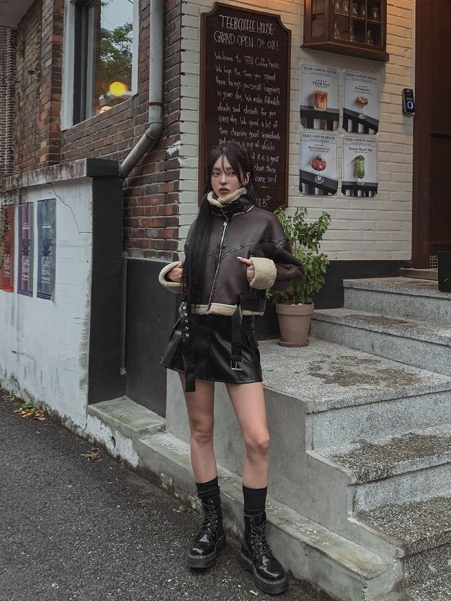 Deli Waist Buckle Crop Mustang