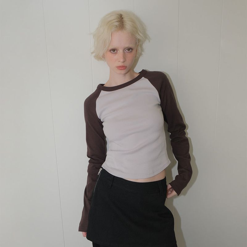 Curetty(キュリティ)の「C RAGLAN LONG SLEEVE T-SHIRT_LIGHT GREY(Tops)」
