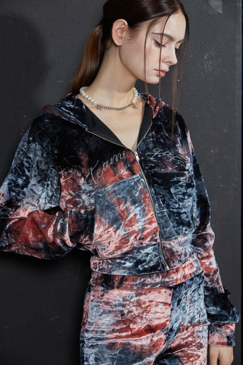 DYEING VELVET HOOD