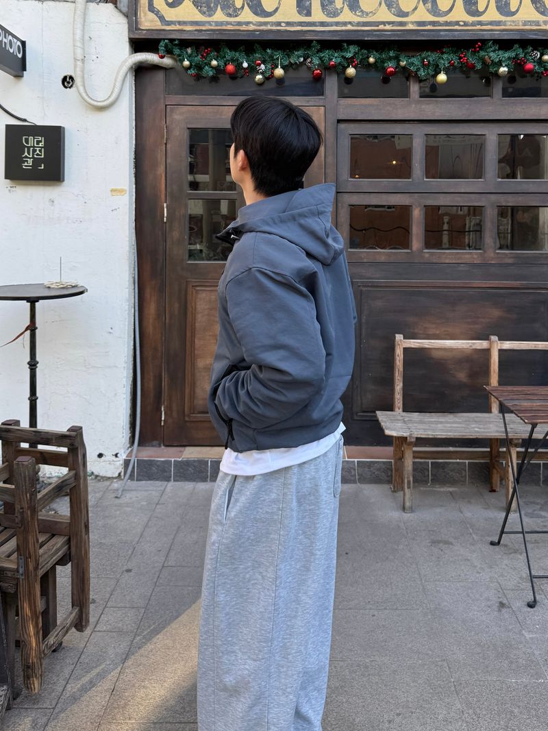 Bolt cap hood windbreaker