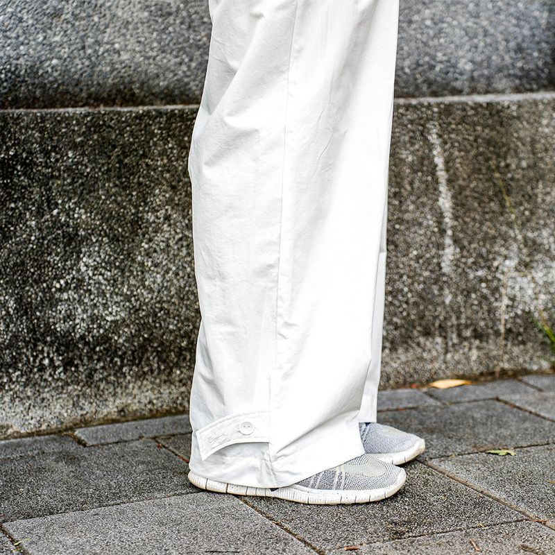 Japanese-style Straight Pants with Hem Buttons