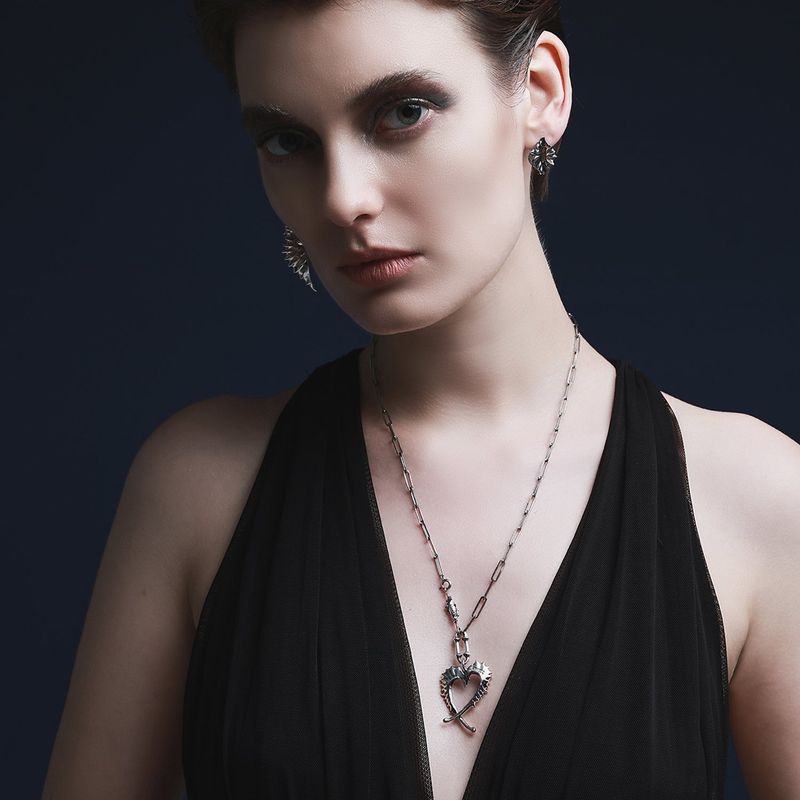 FAIRY CLAW HEART NECKLACE ( silver 925 )