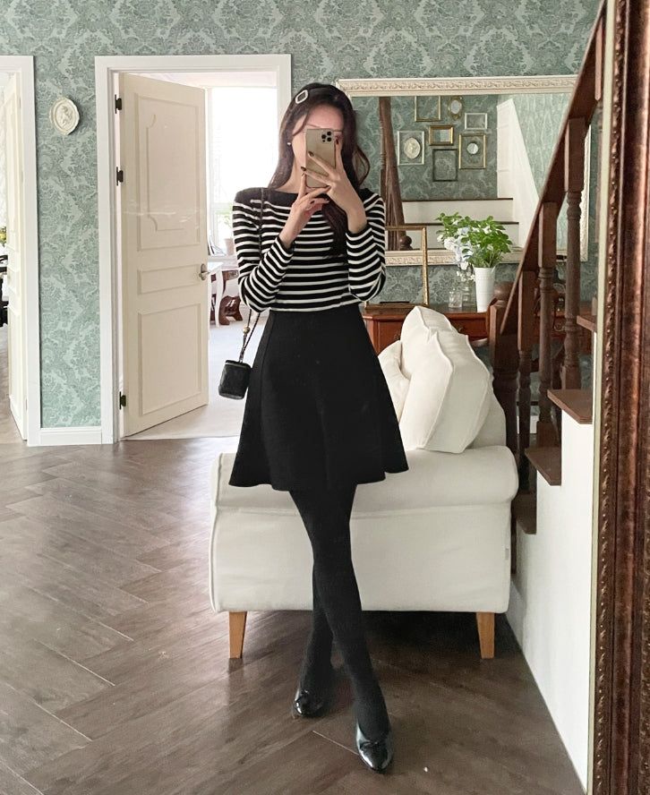Demu Stripe Boat Neck Knit