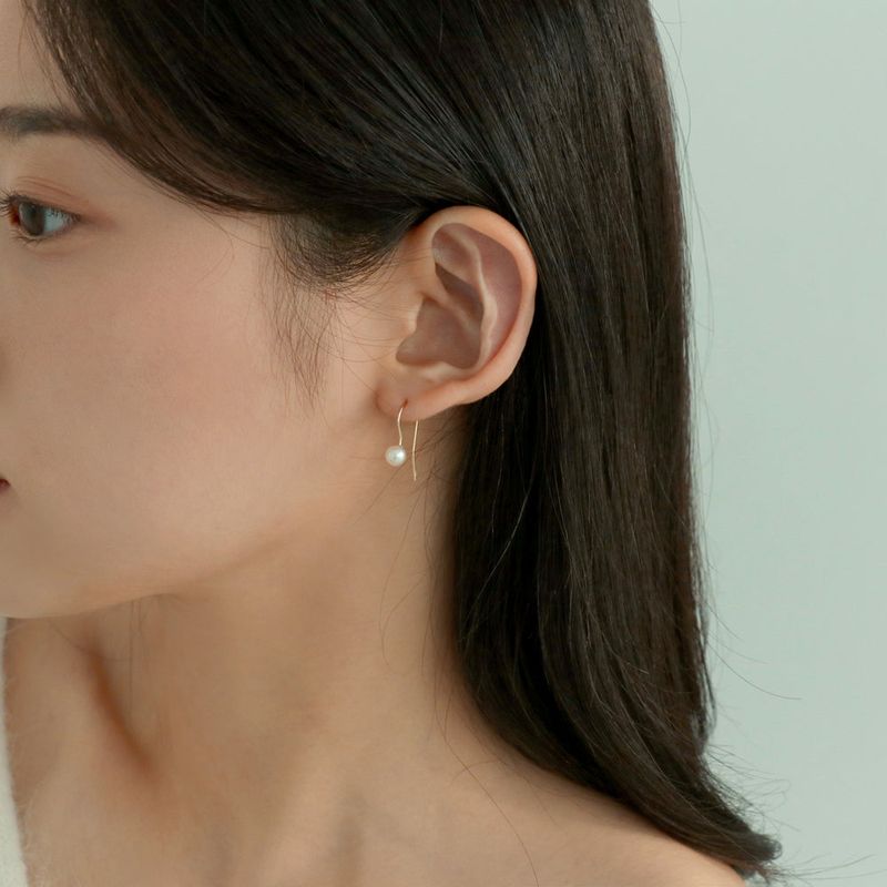 14K ゴールドフィルドホッククリームパールピアス