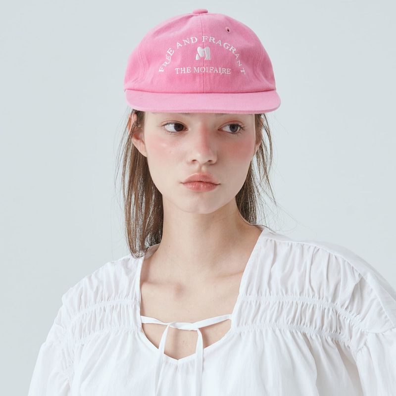 MOIFAIRE(モイフェア)の「MOIFAIRE LOGO BALL CAP / PINK(Hats)」