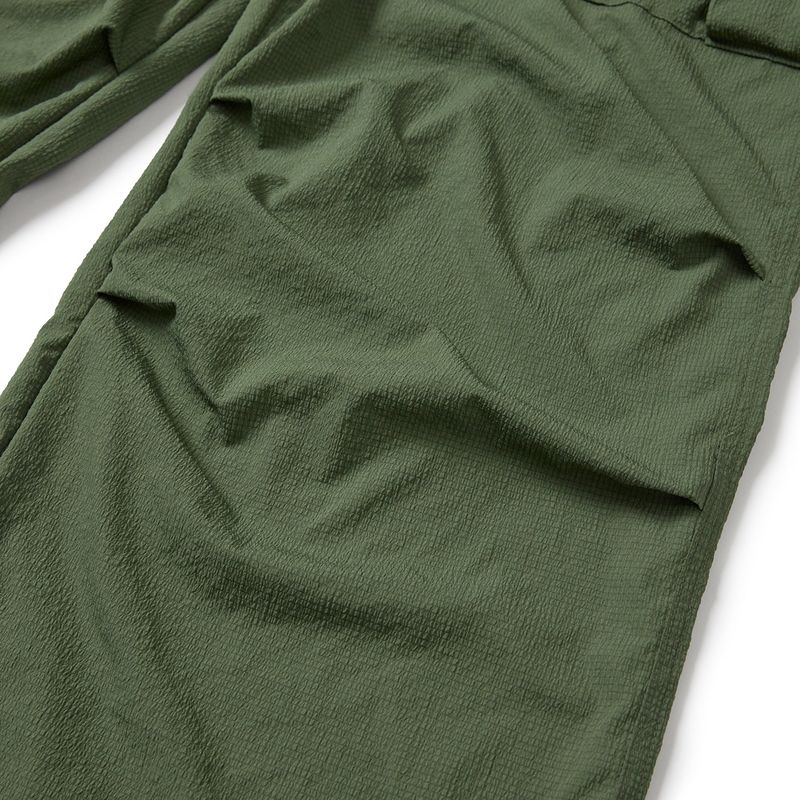 Packable parachute cargo pants / Evergreen