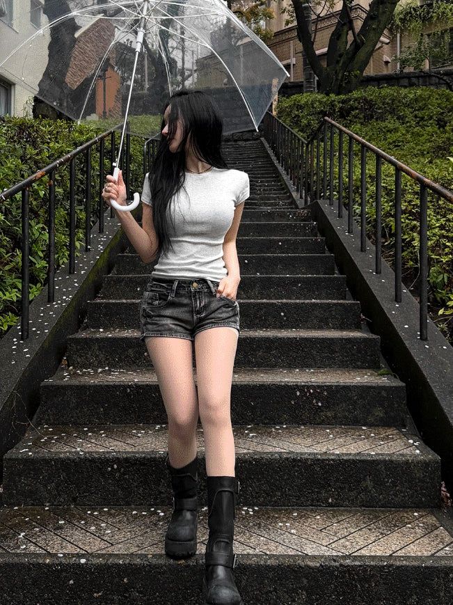 Vintage Washing Denim Shorts + Tokyo Crop Basic Tee