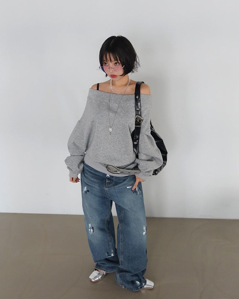 Ball stud off-shoulder sweatshirt