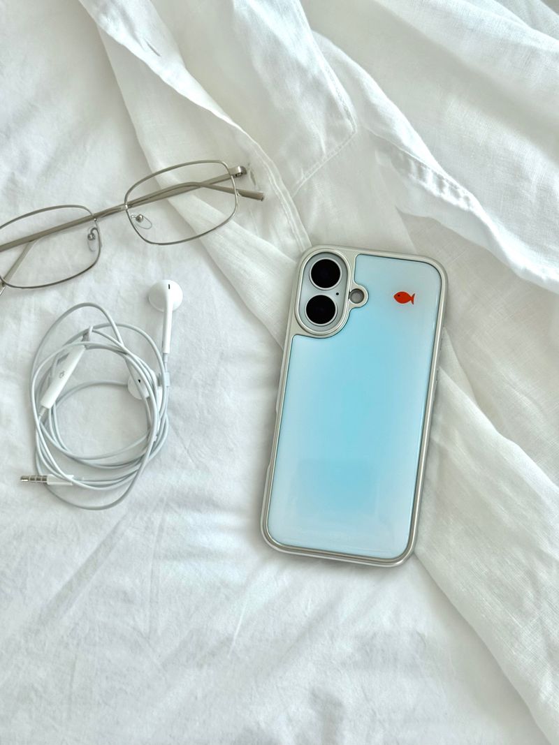 BLUE GOLDFISH Silver Epoxy Case