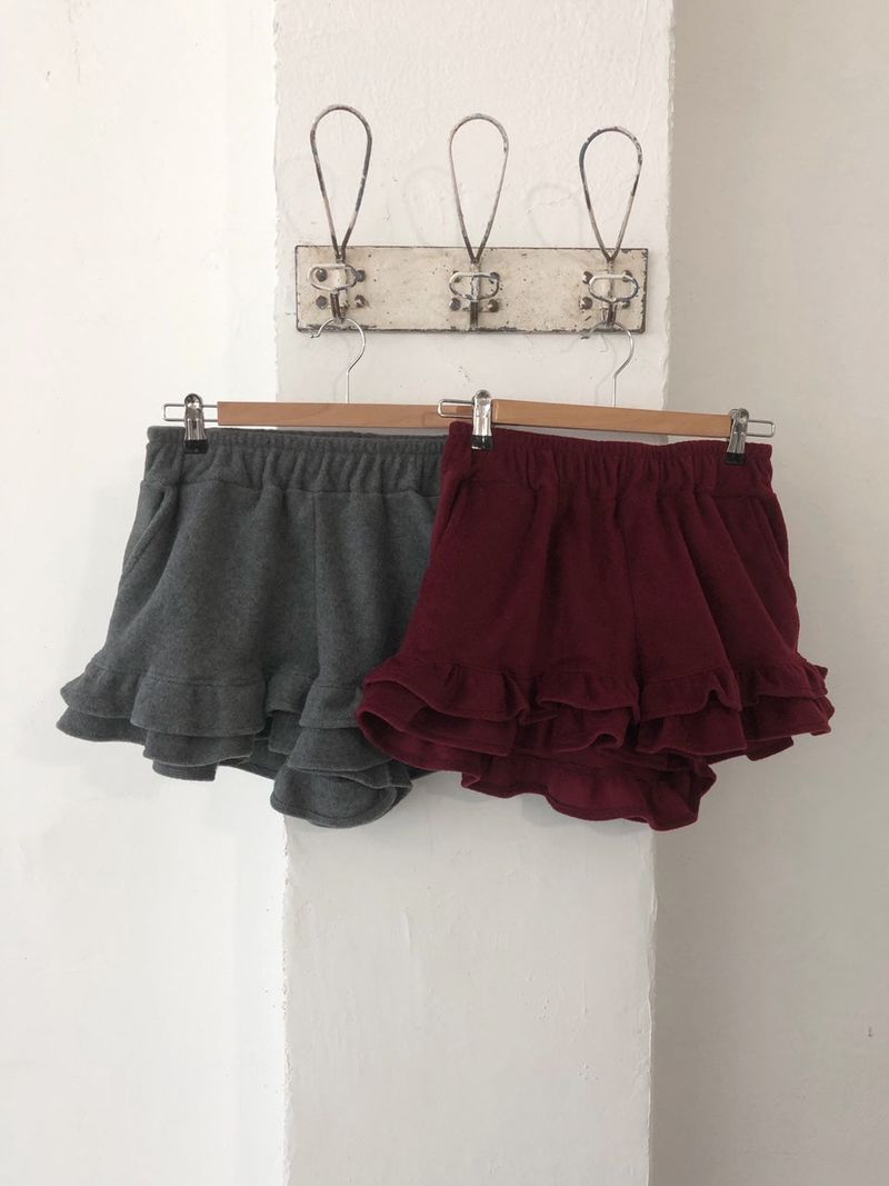 fleece frill shorts