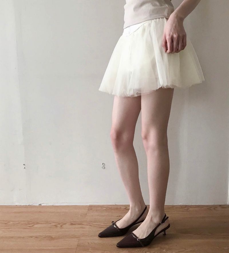 joan button sha lace mini sk