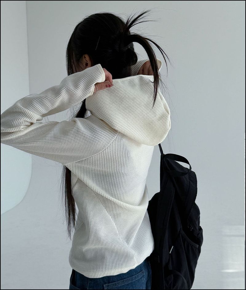 Revi henry neck hoodie (finger whole)