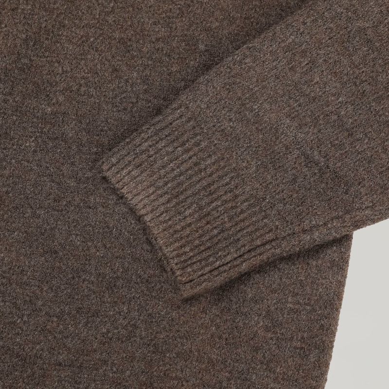 Settle line v-neck knitwear