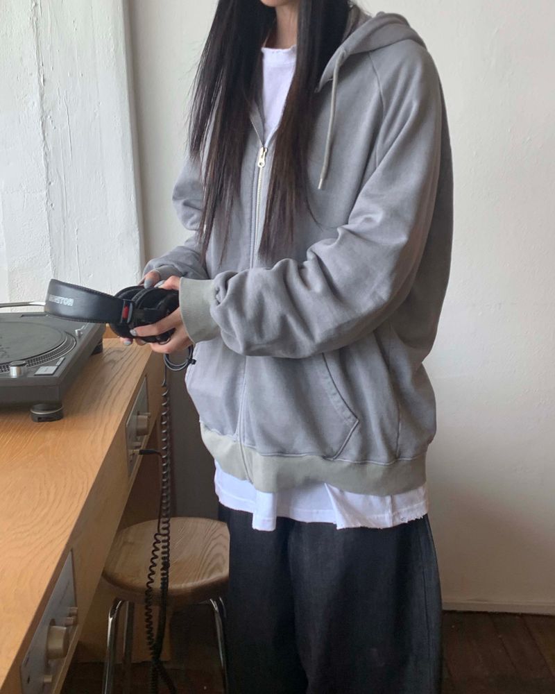 kyoive(コイブ)の「Pigment over hood jumper(Tops)」