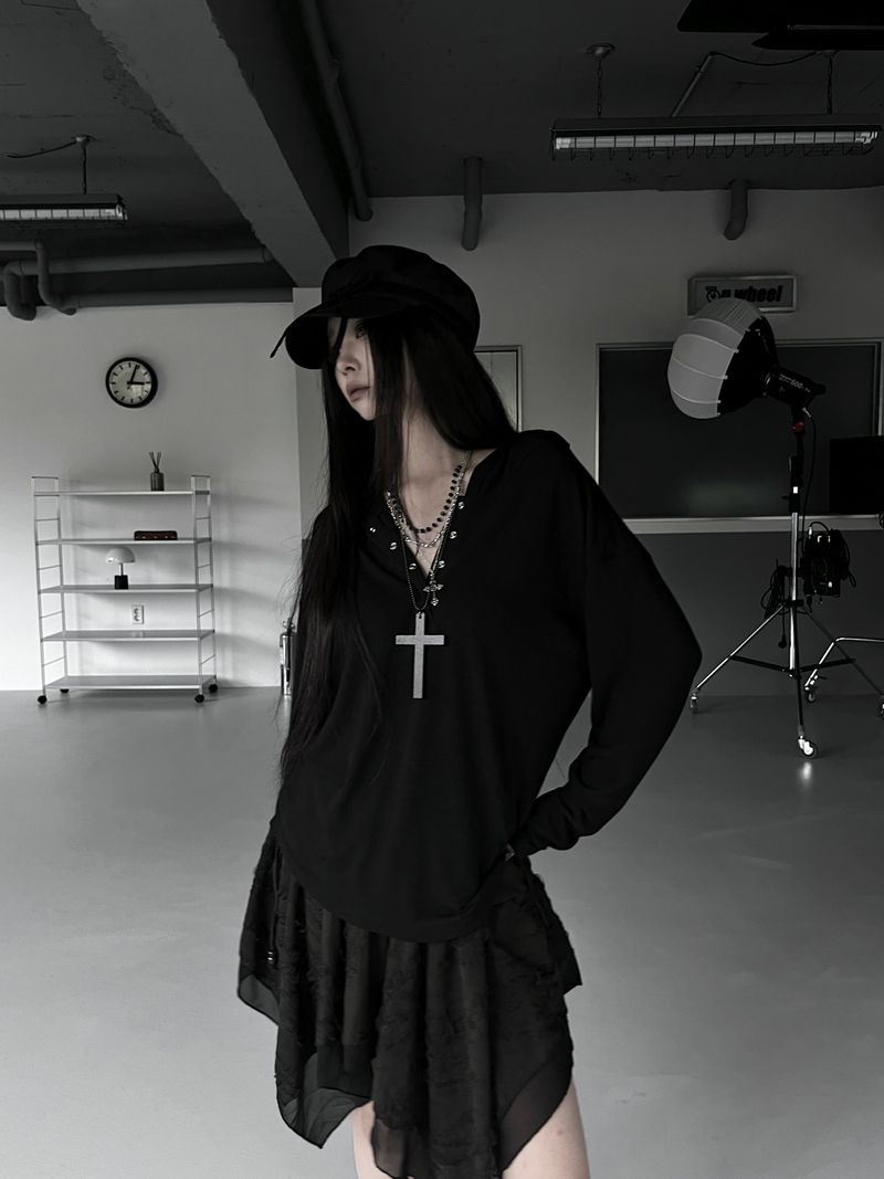 URBAN UNIQUE（アーバンユニーク）の「ドット ルーズフィット スナップフードTシャツ (3color)（トップス）」