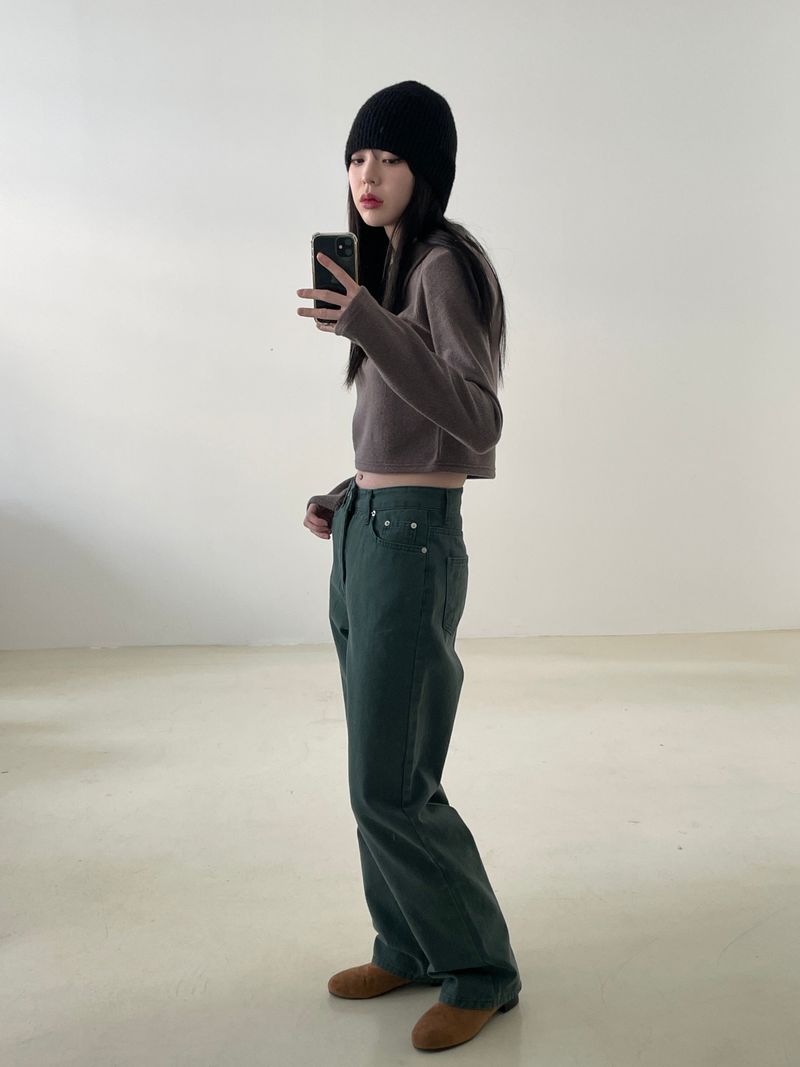 Recommend color semi-wide pants