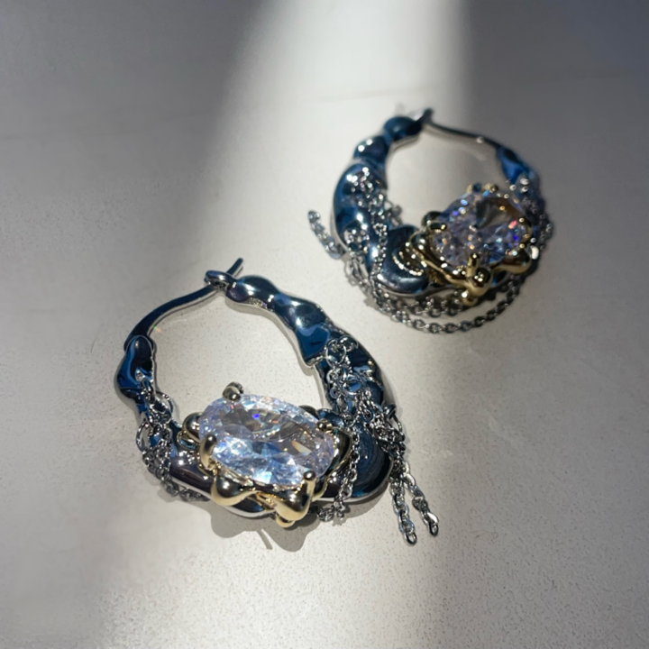 MÜCE（ミュセ）の「0007チェーンドロップドストーンシルバーピアス（アクセサリー）」