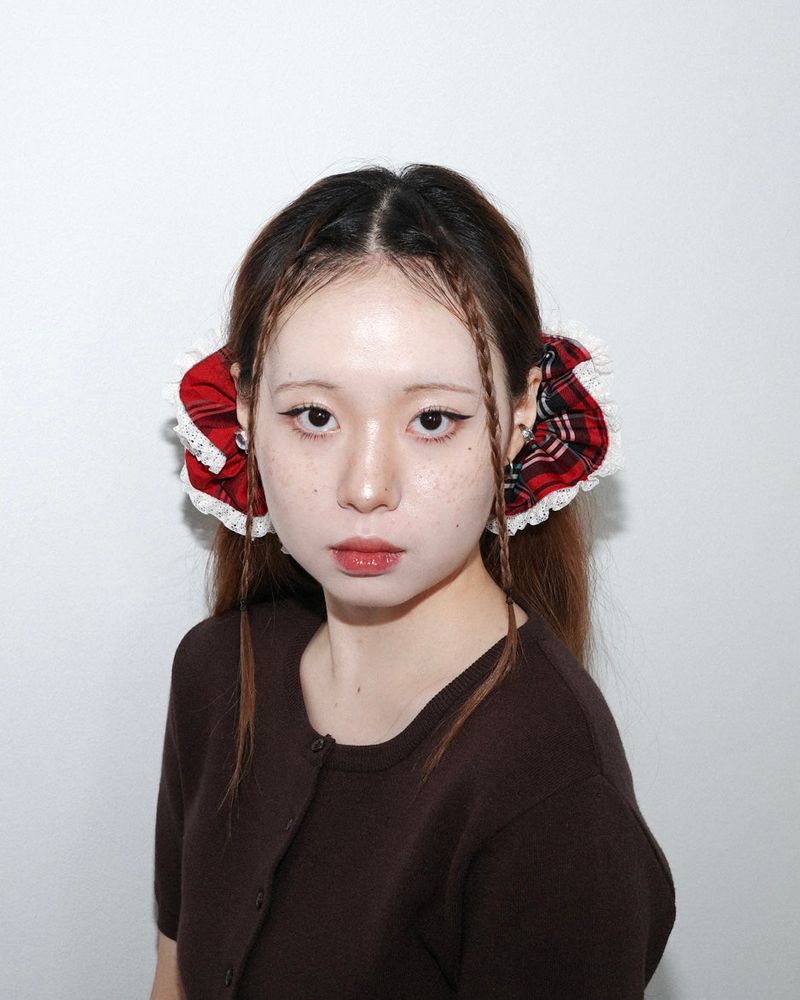 Tartan-check ruffle scrunchie