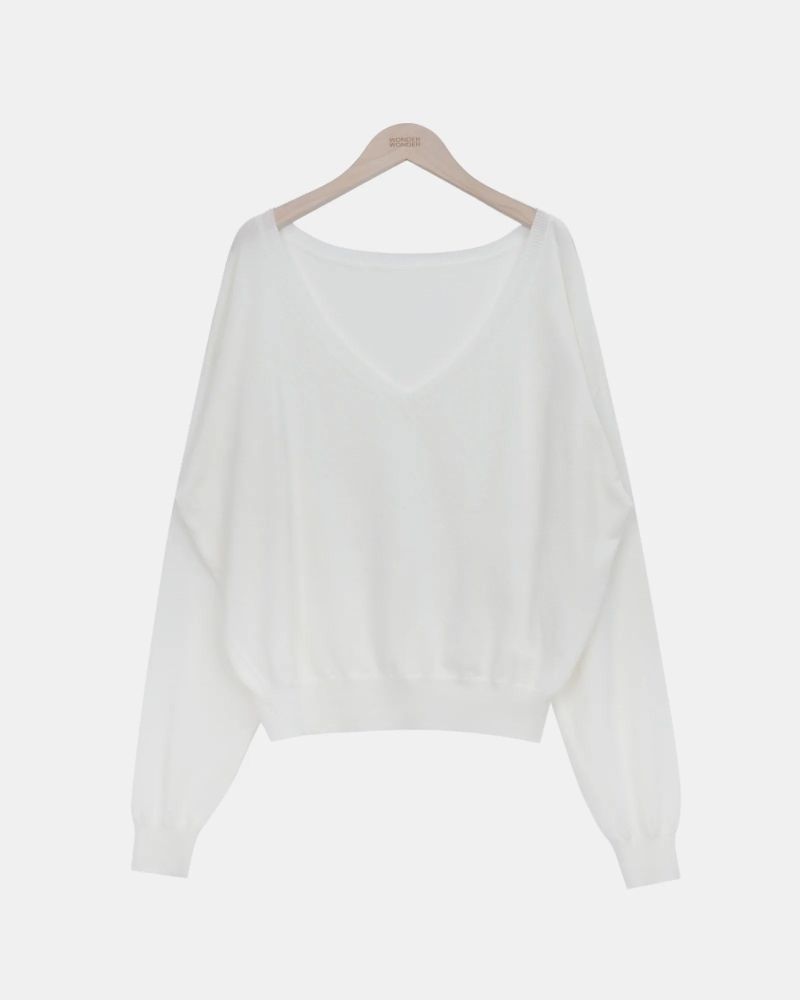 Seul Deep V-Neck Long-Sleeve Knit