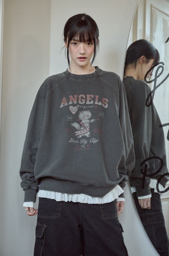 Cupid Cat Raglan Pigment Sweatshirt