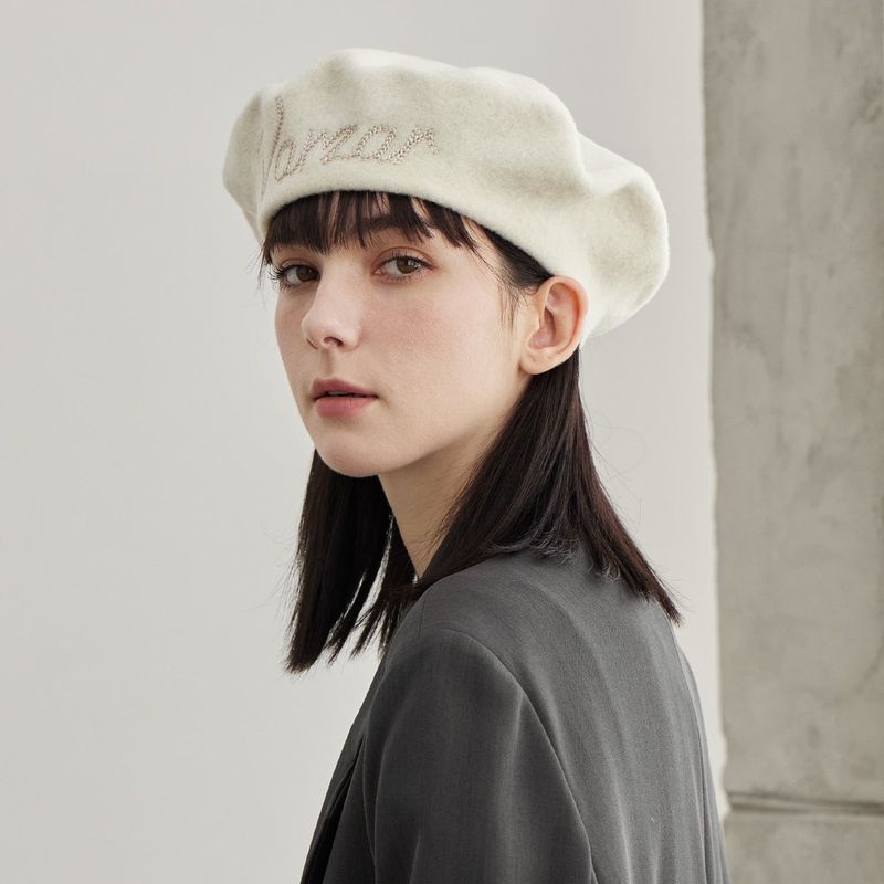 VARZAR Cursive Logo Wool Beret / Ivory