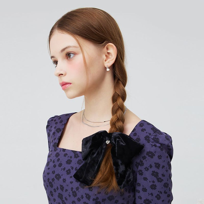 VVV（ブイブイブイ）の「PRINCESS VELVET MID RIBBON HAIRPIN  _ BLACK（Hair Accessories）」