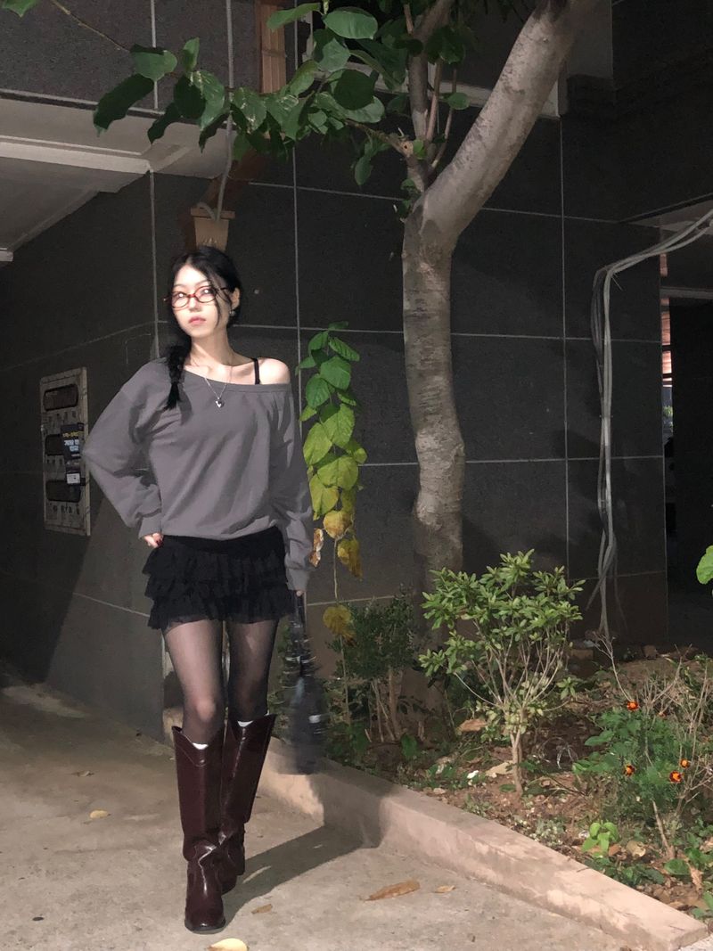 Off-Shoulder Sweatshirt