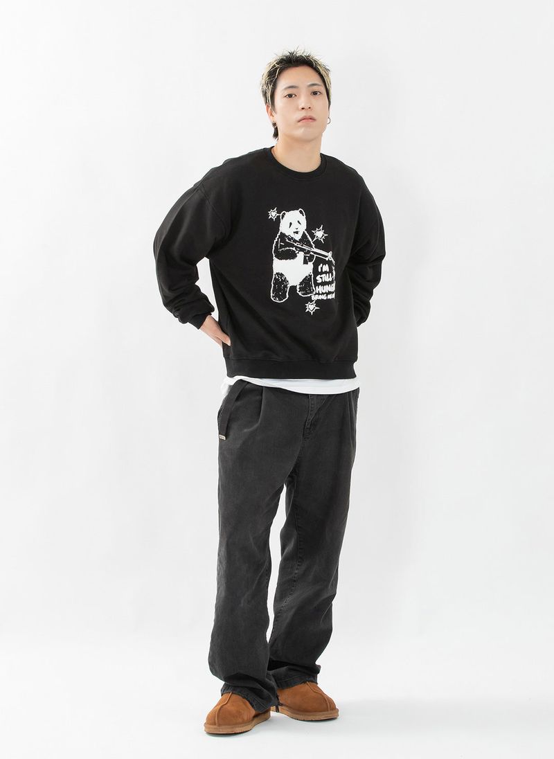 HUNGRY PANDA SWEATSHIRT (BLACK)