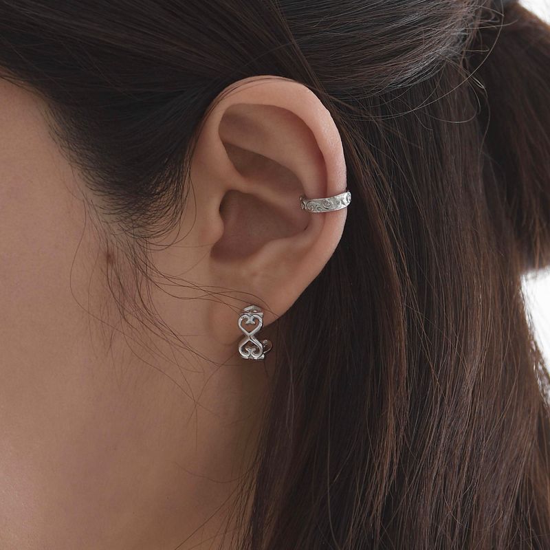 Lace earcurf