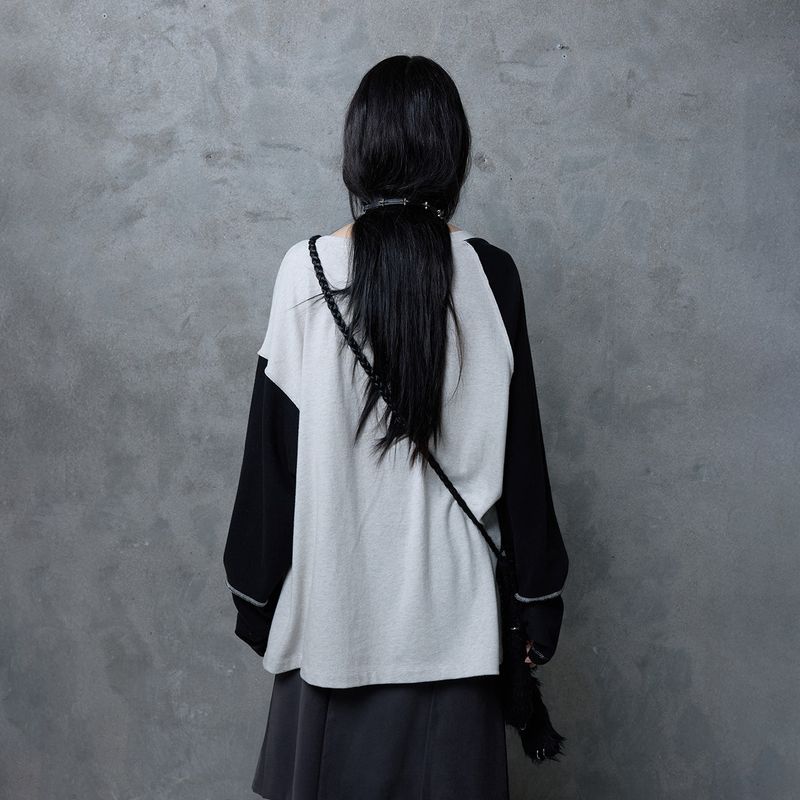 SLIP NECK BUTTON TOP