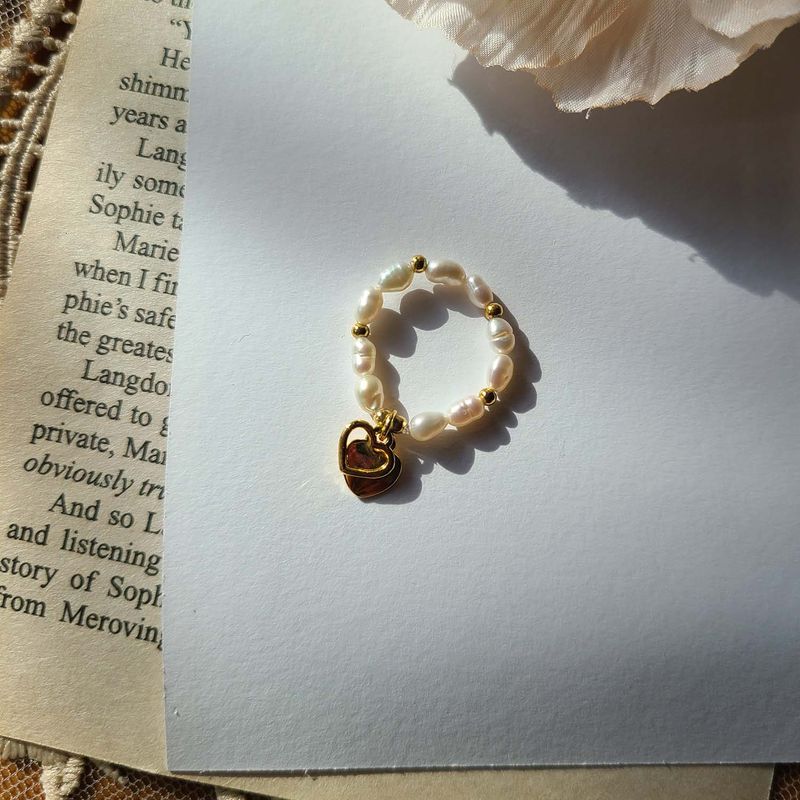 Double heart charm pearl ring