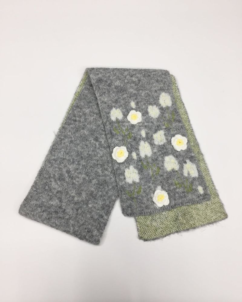 Daisy Wool Touch Muffler (2color)