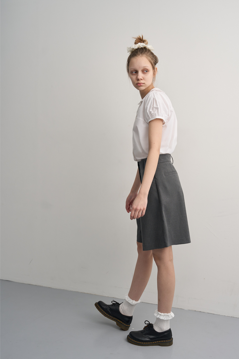STRIPE RIVET BERMUDA PANTS