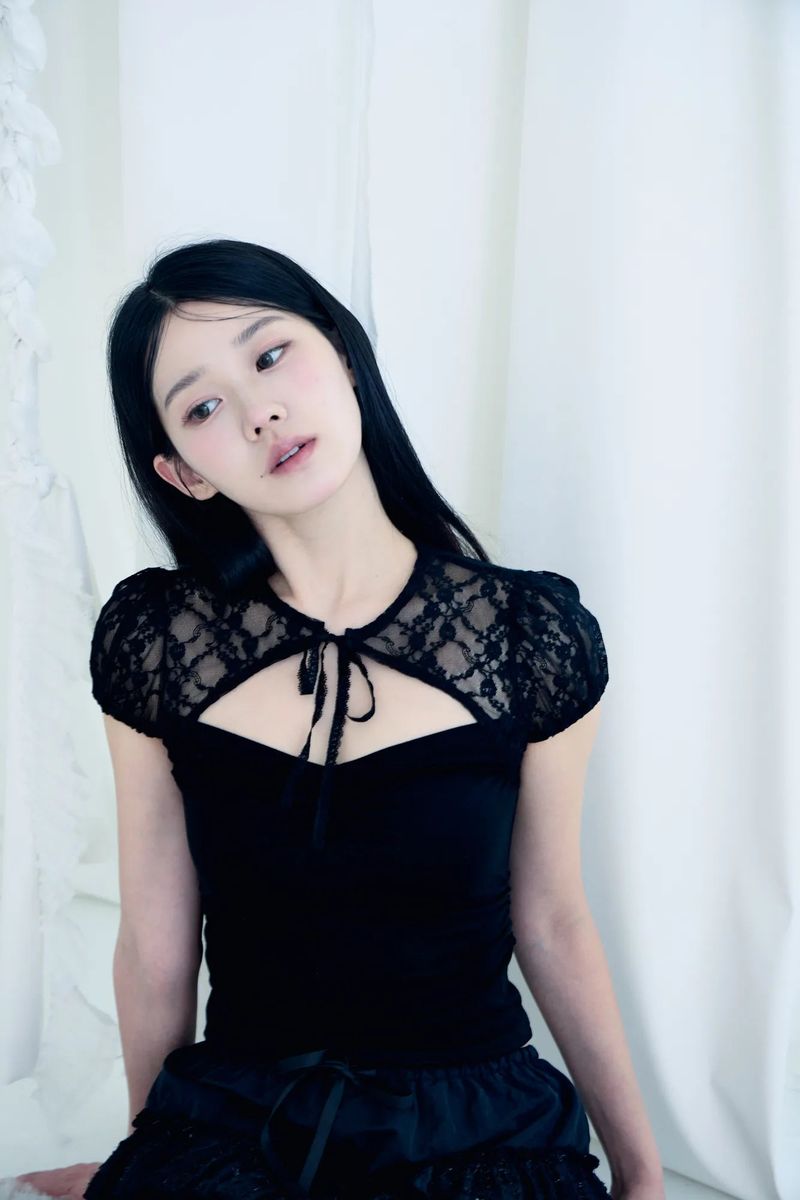 Muse lace top (Black)
