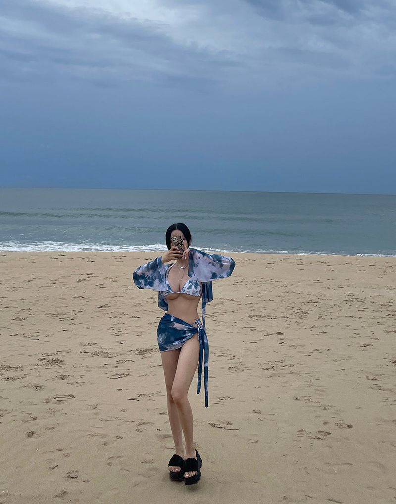 Cloud bikini
