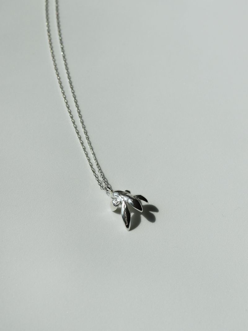 FLOWER NECKLACE (Small)