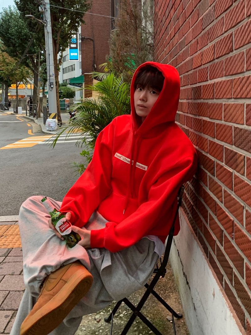 CM Render PREMIUM HOODIE